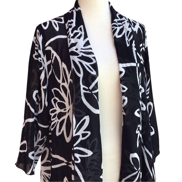 Carolina Rose Wildflower Georgette Swing Cardigan - Picture 4 of 7